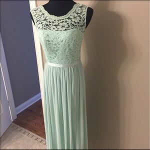 David’s Bridal Mint Bridesmaid Dress
